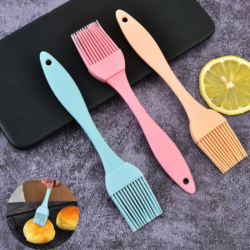 Colourful silicone oil brush